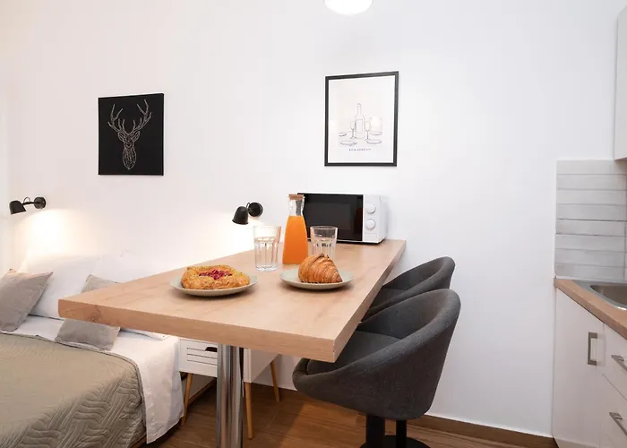 Gravity Downtown Balcony 公寓